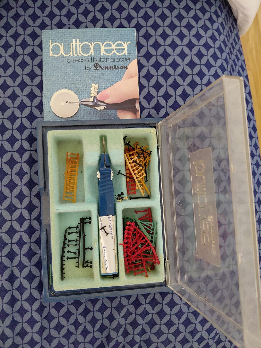 Vintage original "buttoneer" 1970's "as seen on TV" 5 Second Button Fastener